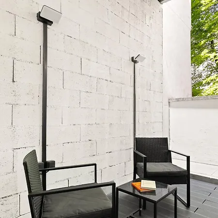 Design Avec Terasse Et Climatisation باريس